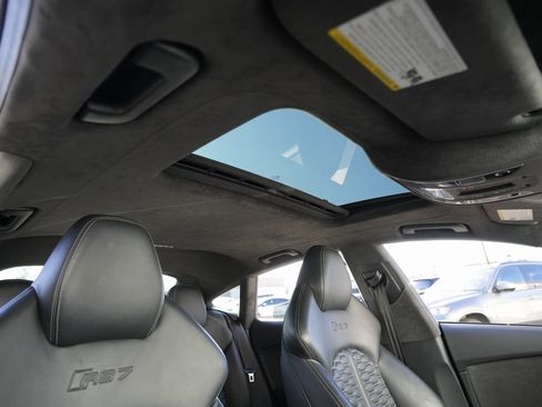 Used 2017 Audi RS 7 Prestige image 30