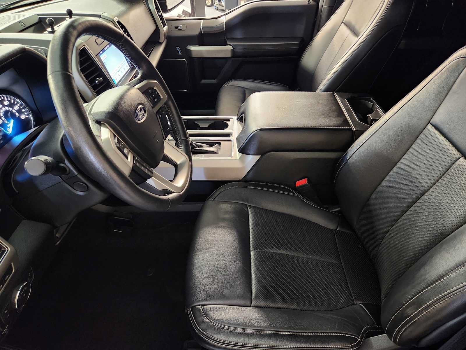 Used 2019 Ford F150 Lariat w/ Equipment Group 502A Luxury AWD/4WD image 14
