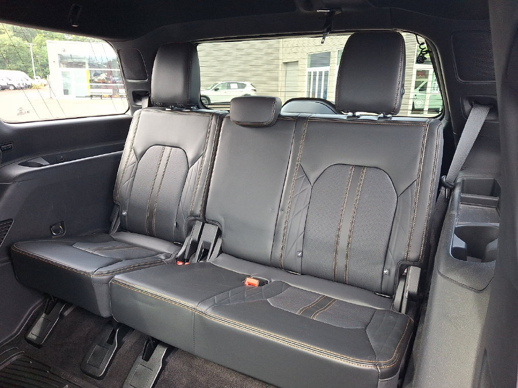 Used 2022 Ford Expedition Platinum AWD/4WD image 13