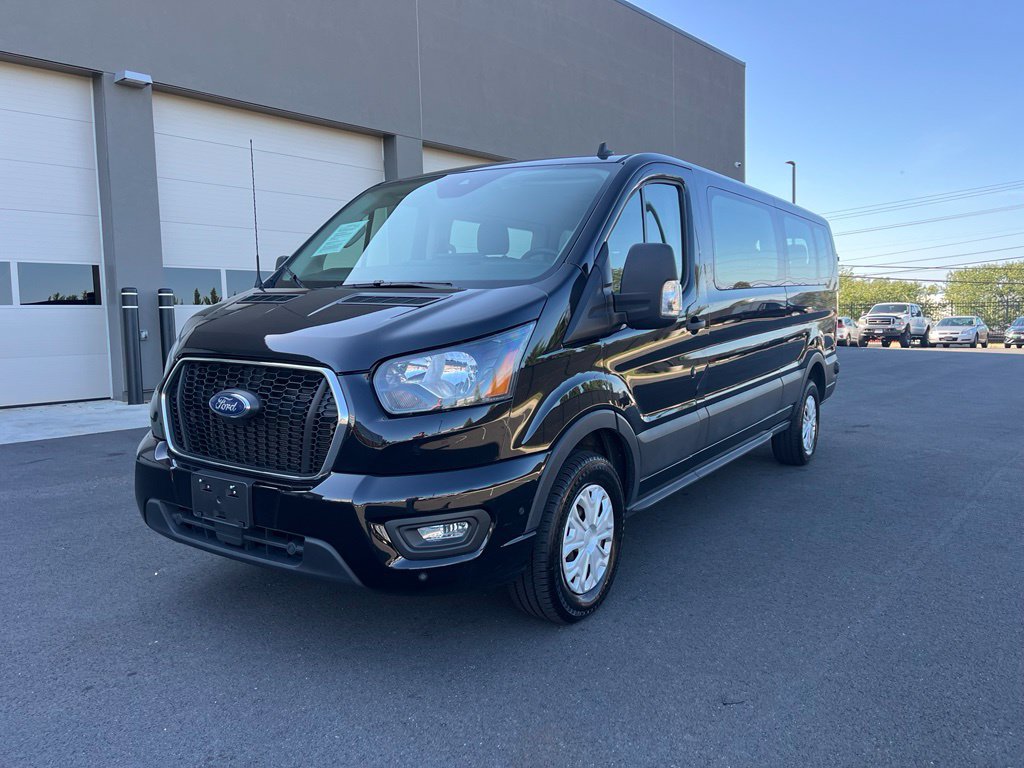 Used 2024 Ford Transit 350 XLT RWD image 3