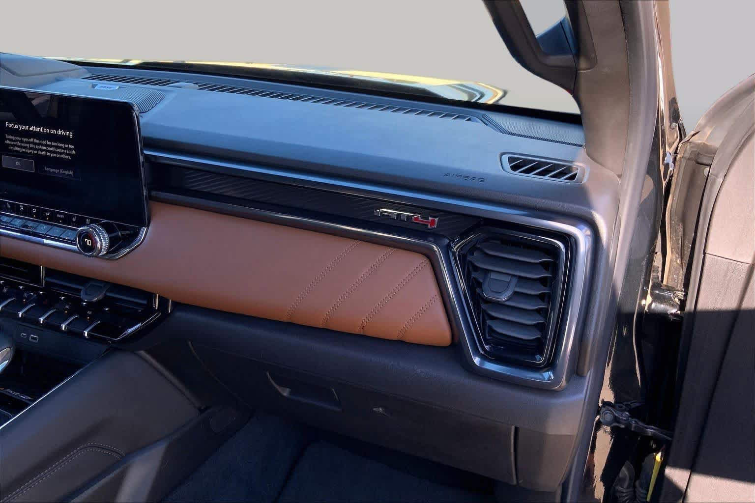 Used 2026 GMC Canyon AT4 w/ Technology Plus Package AWD/4WD image 18
