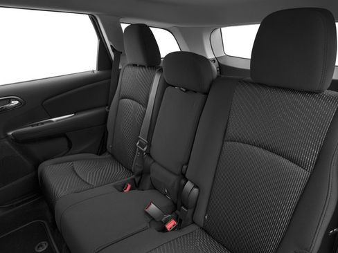Used 2017 Dodge Journey SE w/ Flexible Seating Group image 17