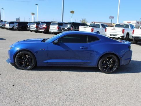 Used 2022 Chevrolet Camaro LT w/ RS Package image 10