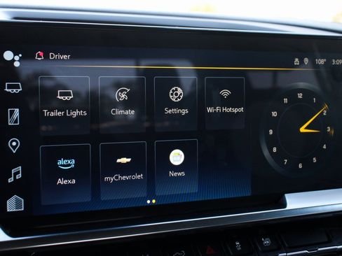 Used 2025 Chevrolet Silverado 2500 LT w/ Convenience Package image 26