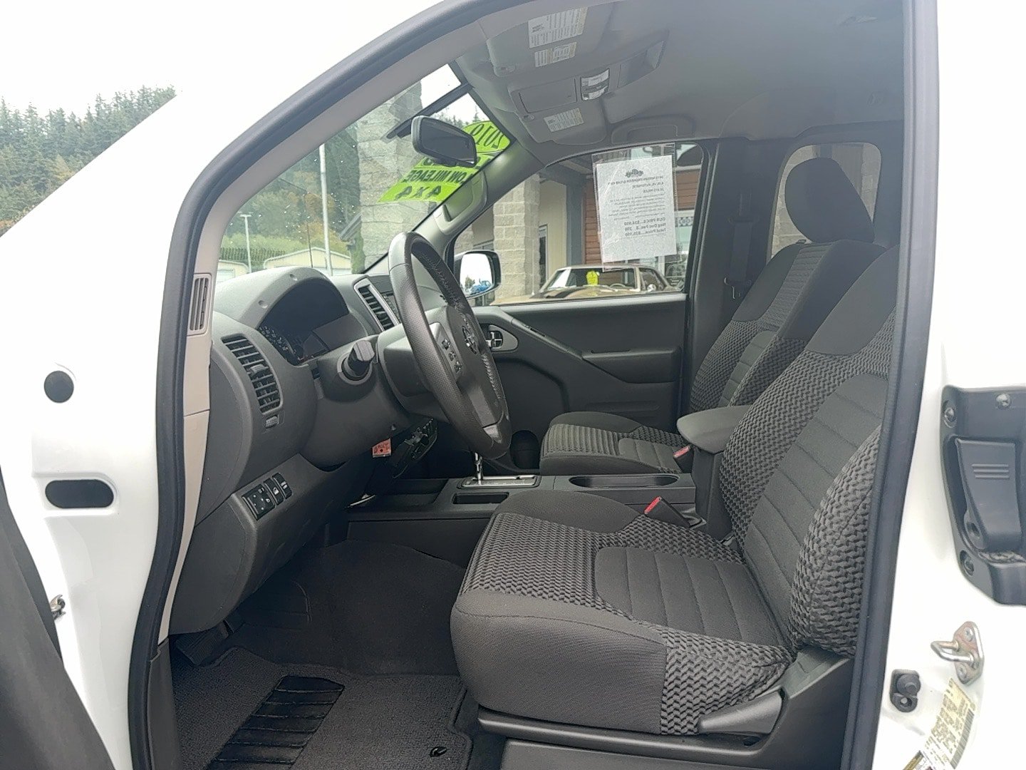 Used 2019 Nissan Frontier SV w/ Value Truck Package AWD/4WD image 14