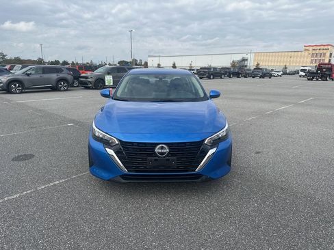 Used 2024 Nissan Sentra SV image 2