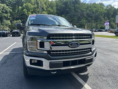 Used 2019 Ford F150 XLT w/ Equipment Group 302A Luxury AWD/4WD image 13
