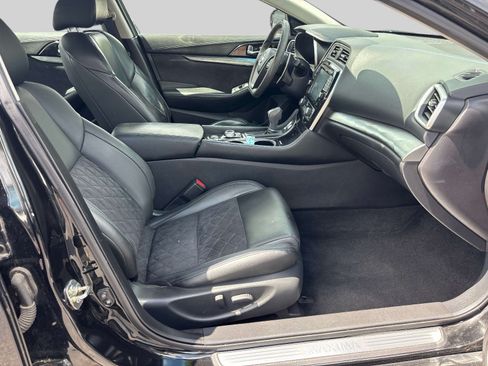 Used 2016 Nissan Maxima SR FWD image 11