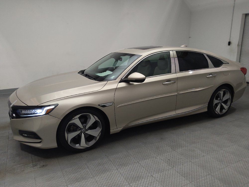 Used 2019 Honda Accord Touring image 2