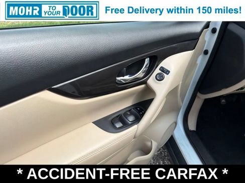Used 2020 Nissan Rogue SV FWD image 16