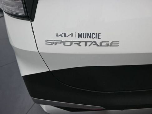 Certified 2023 Kia Sportage LX AWD/4WD image 10