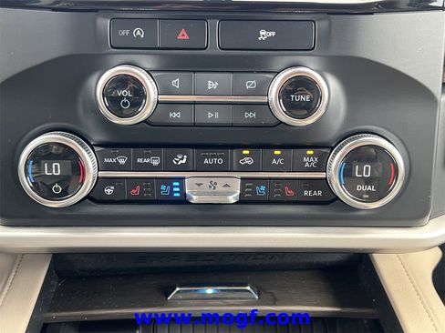 Used 2024 Ford Expedition Max Limited image 9