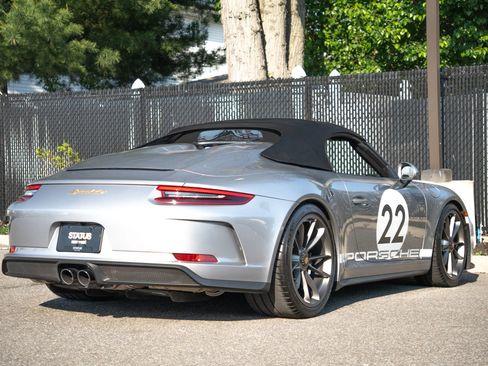 Used 2019 Porsche 911 Speedster RWD image 19