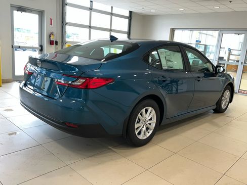 New 2026 Toyota Camry LE w/ Convenience Package FWD image 5