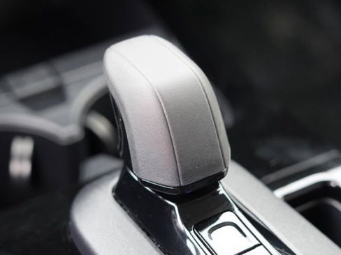 Used 2026 Toyota Prius LE FWD image 27
