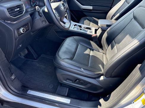 Used 2023 Ford Explorer Limited w/ Equipment Group 301A AWD/4WD image 20