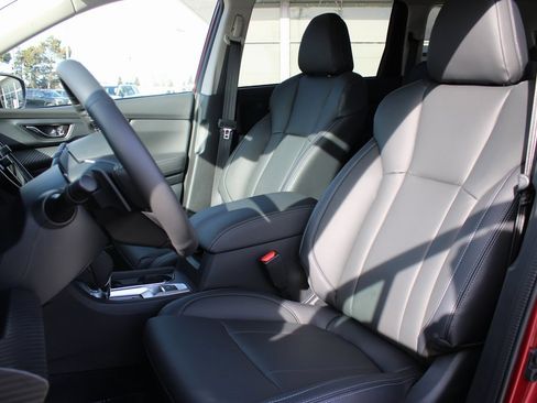 Used 2026 Subaru Ascent Premium image 8