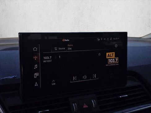 Used 2023 Audi Q5 2.0T Premium w/ Convenience Package image 18