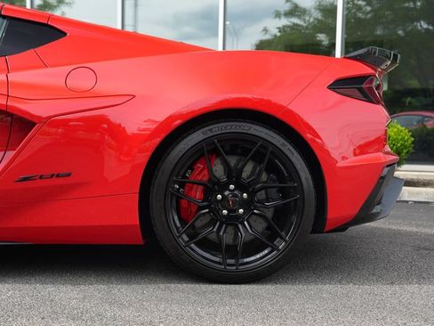 Used 2024 Chevrolet Corvette Z06 w/ Stealth Interior Trim Package RWD image 9