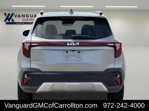 Used 2024 Kia Seltos EX FWD image 7