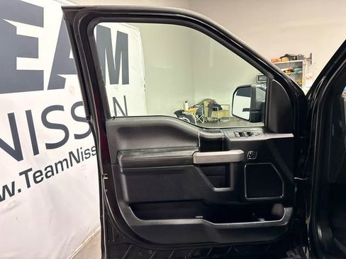 Used 2019 Ford F150 Platinum w/ Equipment Group 701A Luxury AWD/4WD image 9