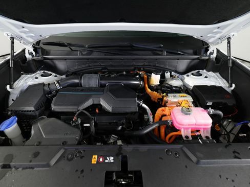 Used 2025 Hyundai Santa Fe Limited image 45