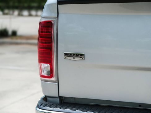 Used 2017 RAM 2500 Laramie AWD/4WD image 31