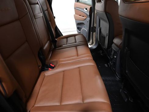 Used 2015 Jeep Grand Cherokee Summit AWD/4WD image 30