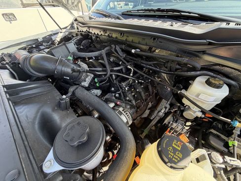 Used 2024 Ford F250 XL w/ FX4 Off-Road Package AWD/4WD image 12