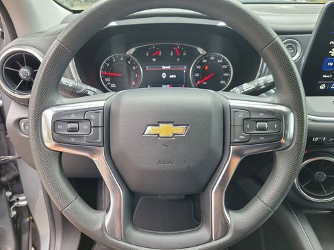 Used 2025 Chevrolet Blazer LT FWD image 16
