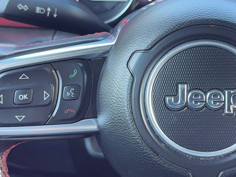 Certified 2022 Jeep Wrangler Unlimited Rubicon w/ Cold Weather Group image 20