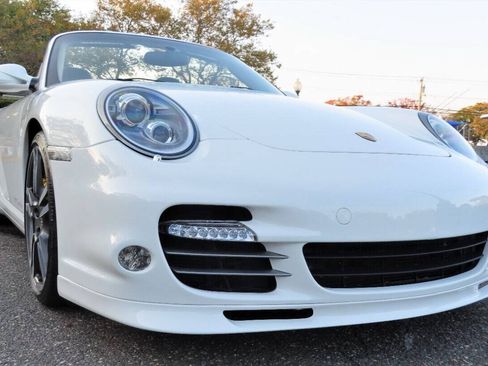 Used 2012 Porsche 911 Turbo S Cabriolet AWD/4WD image 18