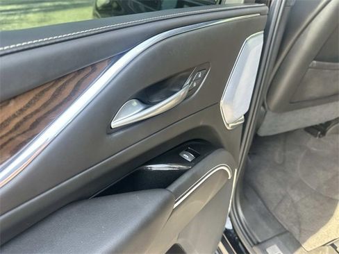 Certified 2023 Cadillac Escalade Premium Luxury Platinum w/ Heavy-Duty Trailer Package image 18