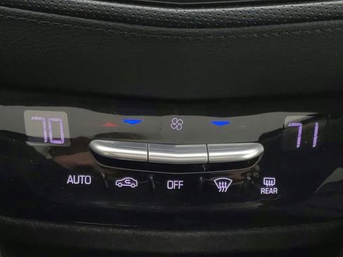 Used 2017 Cadillac XT5 Luxury image 28