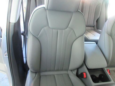 Used 2024 Audi Q5 2.0T Premium Plus w/ Premium Plus Package AWD/4WD image 31