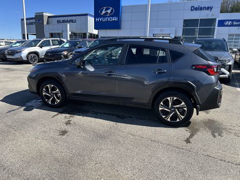 Used 2025 Subaru Crosstrek 2.0i Premium image 18