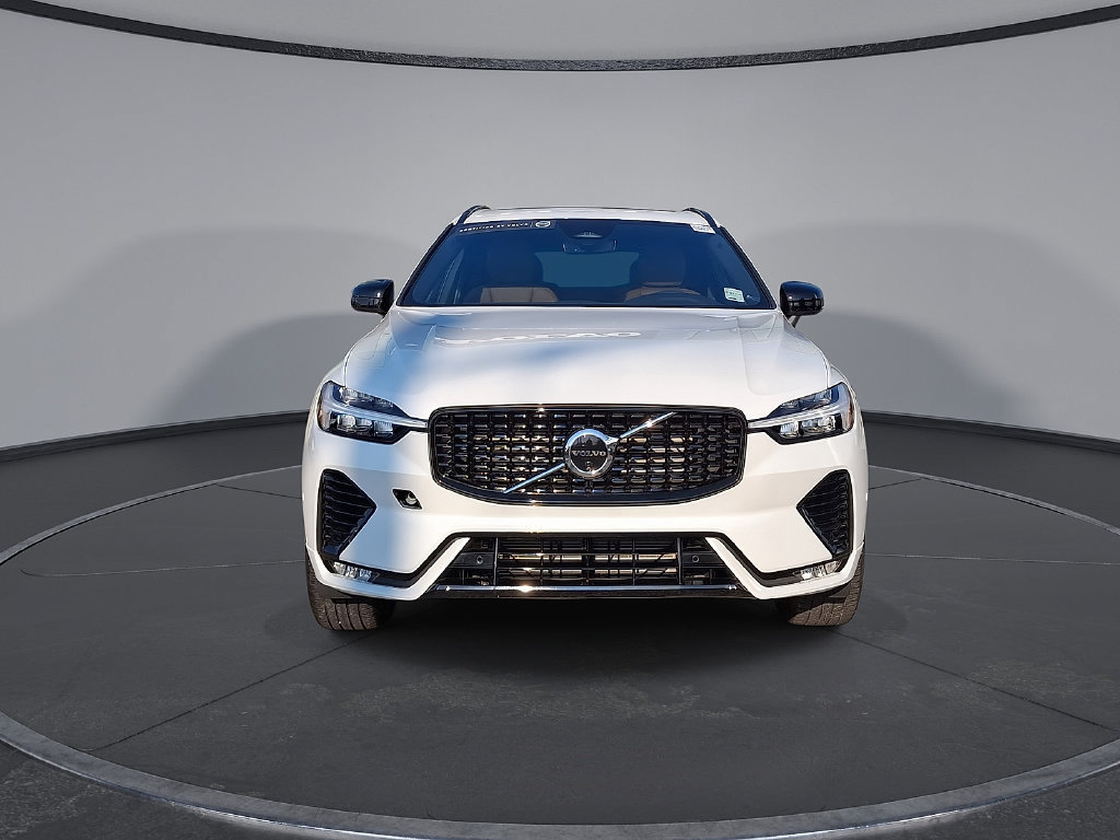Certified 2024 Volvo XC60 B5 Plus w/ Protection Package AWD/4WD image 35