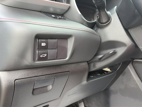 Used 2022 Toyota Highlander XSE AWD/4WD image 18