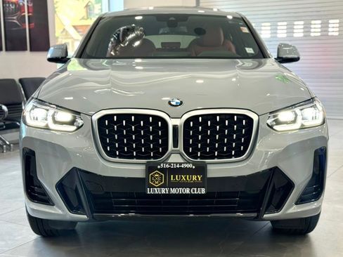 Used 2025 BMW X4 xDrive30i w/ Premium Package image 3