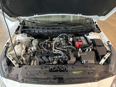 Used 2025 Nissan Altima 2.5 SV image 32