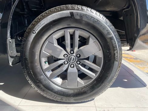 Certified 2025 Nissan Frontier SV image 15