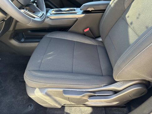 New 2026 Chevrolet Equinox EV LT image 19