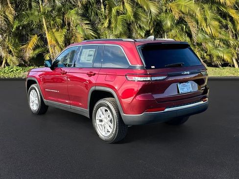 New 2025 Jeep Grand Cherokee Laredo X w/ Luxury Tech Group I image 3