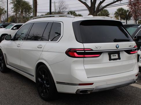 Used 2023 BMW X7 xDrive40i w/ Executive Package image 8