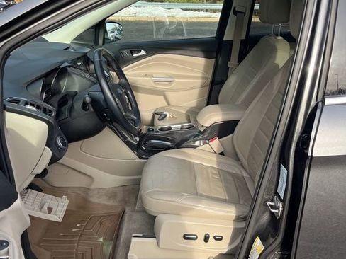 Used 2016 Ford Escape Titanium image 5