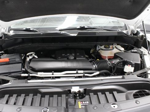 Used 2024 Chevrolet Silverado 1500 LT image 17