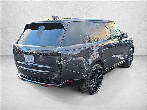 New 2025 Land Rover Range Rover SE image 5