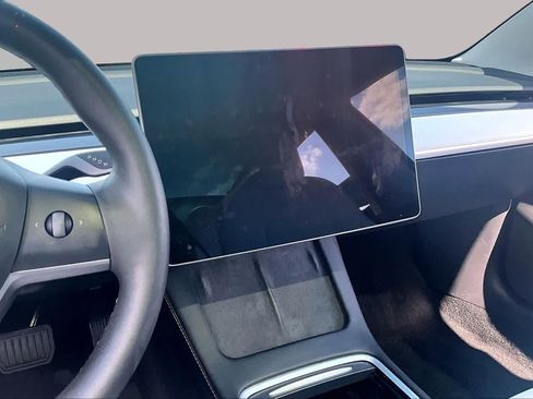 Used 2023 Tesla Model 3 Standard Range RWD image 6