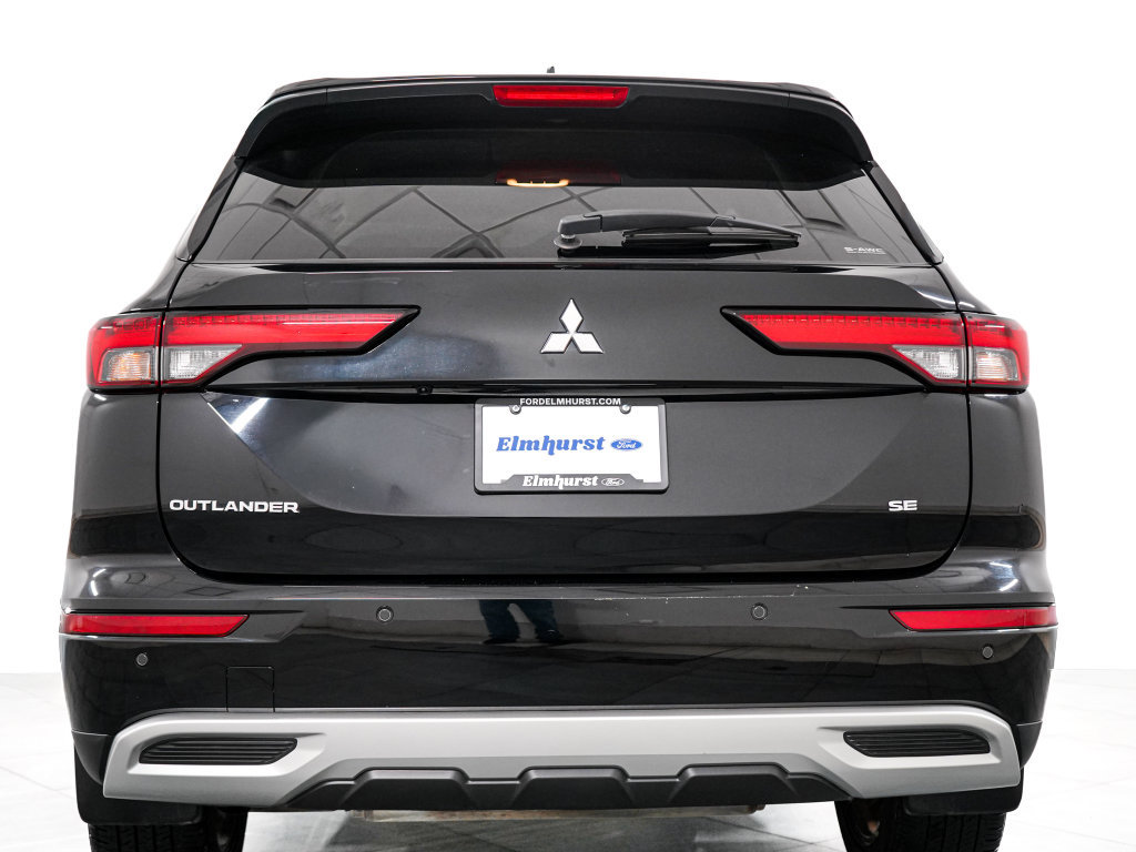 Used 2023 Mitsubishi Outlander SE Black Edition AWD/4WD image 6