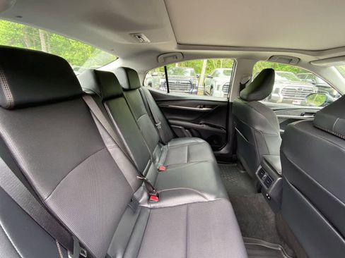 Used 2026 Toyota Camry XLE w/ Premium Package AWD/4WD image 27